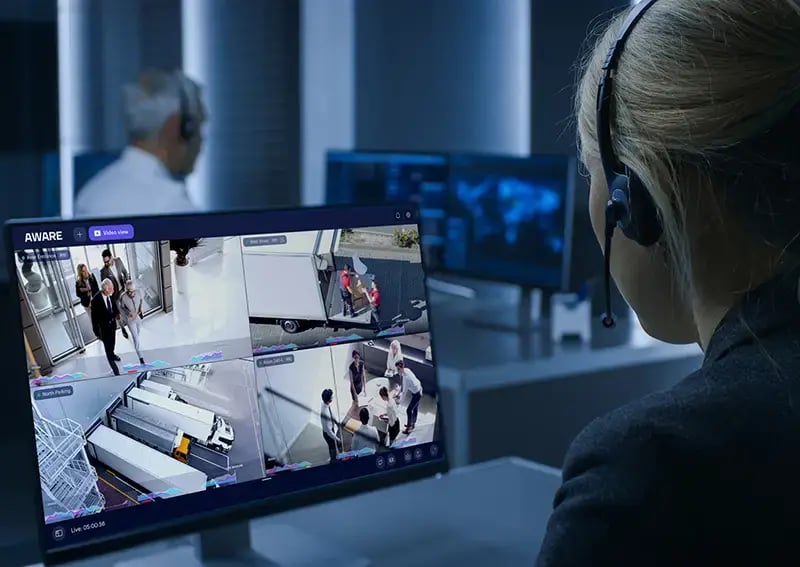 security-operator-monitoring-cctv-feeds