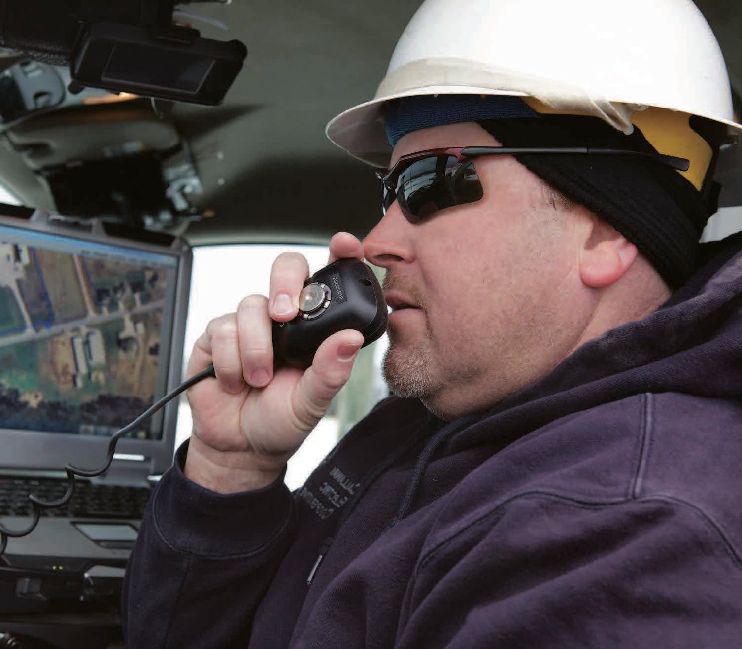 Radios Safe for Drivers Feature Digital Push-to-talk Technology | BAYCOM